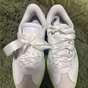 adidas women’s  court bold platform sneakers. White and mint